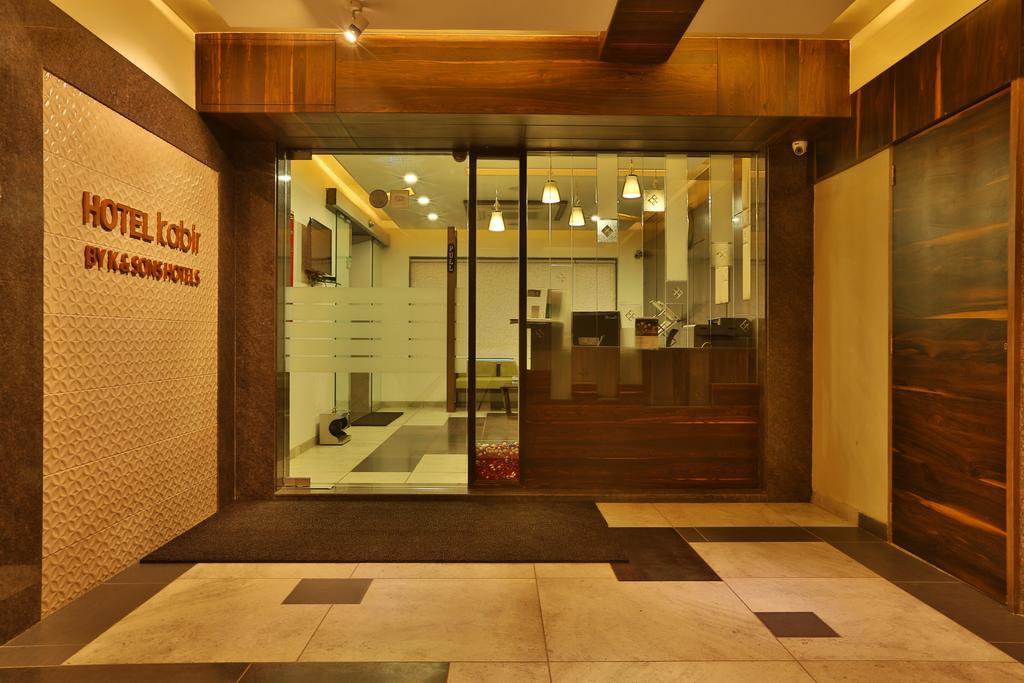 Hotel Kabir Ахмедабад Екстериор снимка